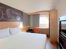 ibis Dieppe Val Druel