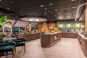 Radisson Blu Royal Garden Hotel