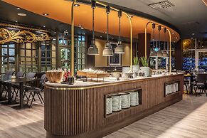 Radisson Blu Royal Garden Hotel