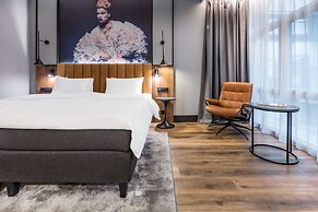 Radisson Blu Royal Garden Hotel