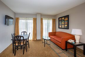 Enclave Hotel & Suites Orlando, a staySky Hotel & Resort