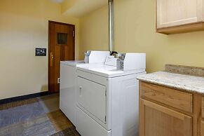 Days Inn by Wyndham Sandusky / Cedar Point