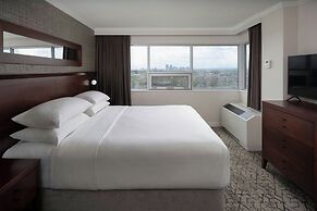 Sheraton Cavalier Calgary Hotel