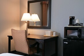 Baymont by Wyndham Flint Airport North