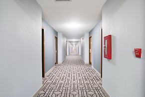 Baymont by Wyndham Flint Airport North