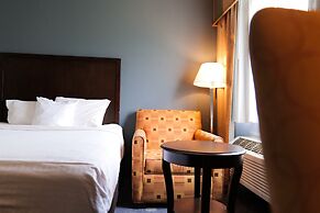 Baymont by Wyndham Flint Airport North