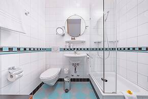 Art Deco Hotel Montana