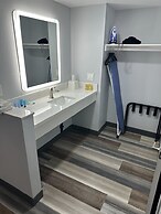 The Wave Manhattan Beach