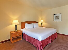 Golden Sails Hotel