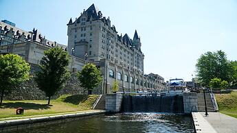 Holiday Inn Ottawa Dwtn - Parliament Hill by IHG