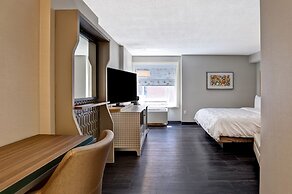 Holiday Inn Ottawa Dwtn - Parliament Hill by IHG