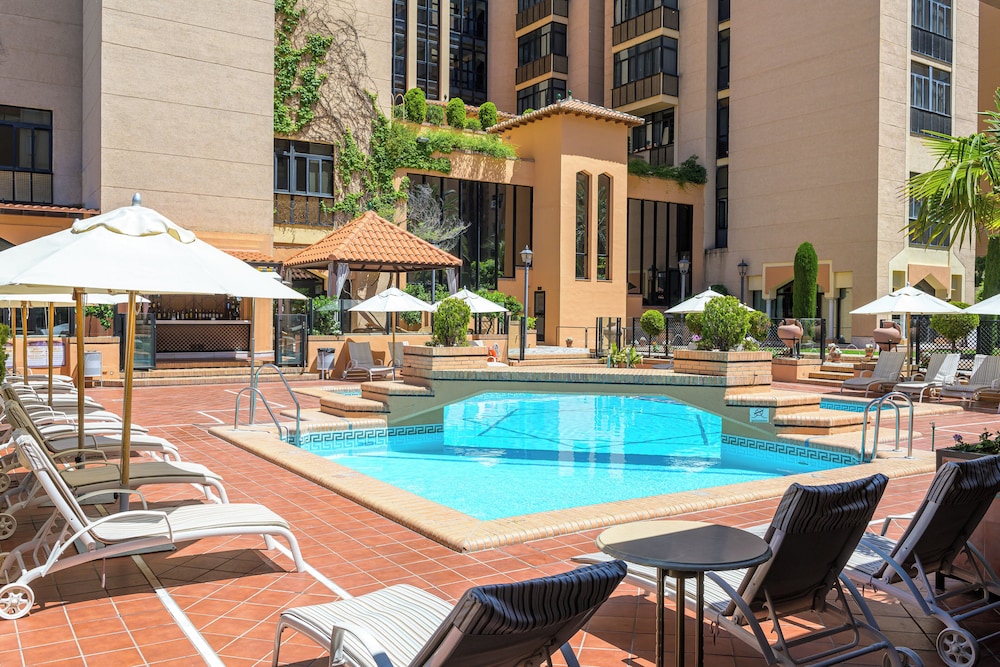 Saray Hotel