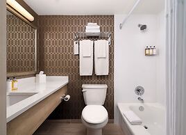 Chateau Victoria Hotel and Suites