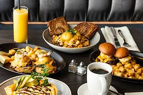 Chateau Victoria Hotel and Suites