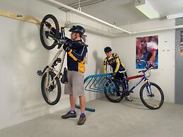 Chateau Victoria Hotel and Suites