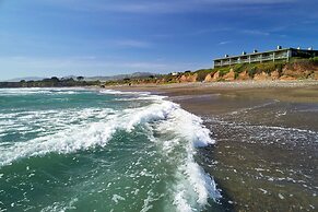 Cavalier Oceanfront Resort