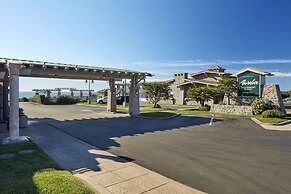 Cavalier Oceanfront Resort