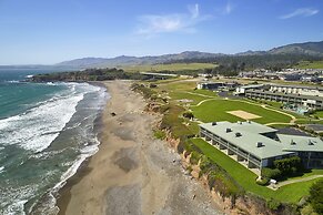 Cavalier Oceanfront Resort