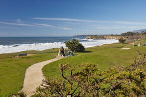 Cavalier Oceanfront Resort