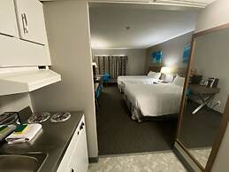 Travelodge by Wyndham Grande Prairie