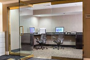 LaGuardia Plaza Hotel