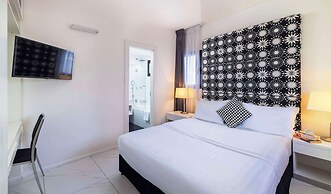 Best Western Regency Suites