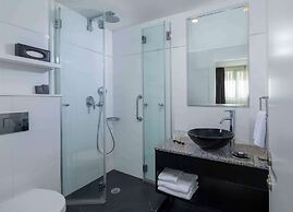 Best Western Regency Suites