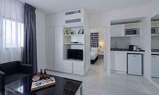 Best Western Regency Suites