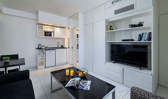 Best Western Regency Suites