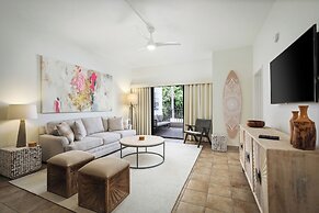 Royal Sea Cliff Kona by OUTRIGGER