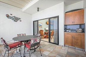 Royal Sea Cliff Kona by OUTRIGGER