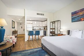 Royal Sea Cliff Kona by OUTRIGGER