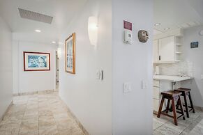 Royal Sea Cliff Kona by OUTRIGGER