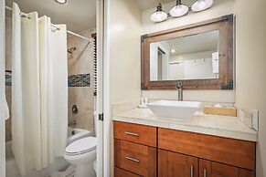 Royal Sea Cliff Kona by OUTRIGGER