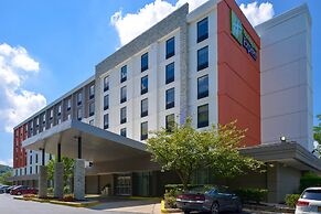 Holiday Inn Express Towson - Baltimore North, an IHG Hotel