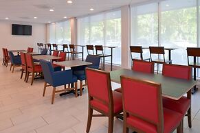 Holiday Inn Express Towson - Baltimore North by IHG