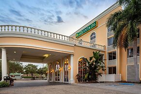 La Quinta Inn & Suites by Wyndham Sarasota Downtown