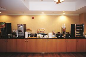 La Quinta Inn & Suites by Wyndham Sarasota Downtown