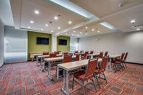 Home2 Suites by Hilton DFW Airport South/Irving, TX
