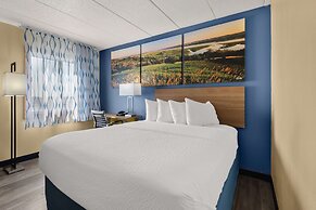 Days Inn by Wyndham Newton