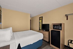 Days Inn by Wyndham Newton