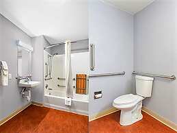 OYO Hotel Irving DFW Airport South