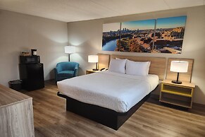 Days Hotel by Wyndham University Ave SE