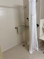 Days Hotel by Wyndham University Ave SE