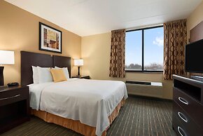 Days Hotel by Wyndham University Ave SE