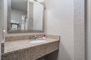 Days Hotel by Wyndham University Ave SE