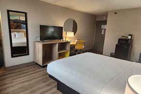 Days Hotel by Wyndham University Ave SE