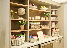 The Inn at Saratoga, Tapestry Collection by Hilton