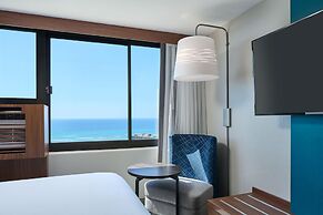 Holiday Inn Express Waikiki by IHG