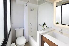 Holiday Inn Express Waikiki by IHG